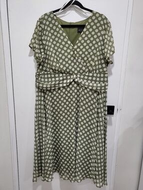 Connected Woman Green & White Polka Dot Maxi Dress - Size 20W (Plus)